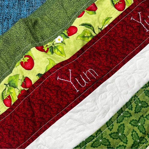 Handmade Strawberrys Yum Small Quilt 47.5" x 52.5" Lap Quilt - Picture 4 of 11